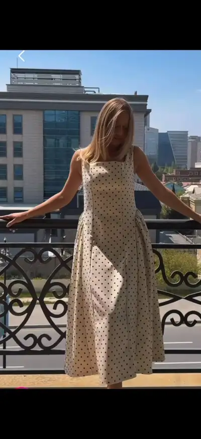 1 defe geyinilib korsetli modeldir m,l,xl uygundur