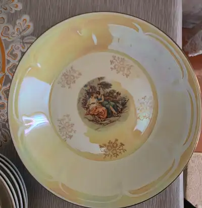 Orijinal Almaniya (GDR) "Madonna" farfor serviz dəsti (1980 il) Satılır orijinal Made in GDR (Şərqi Almaniya) istehsalı vintage "Madonna" farfor servizləri.